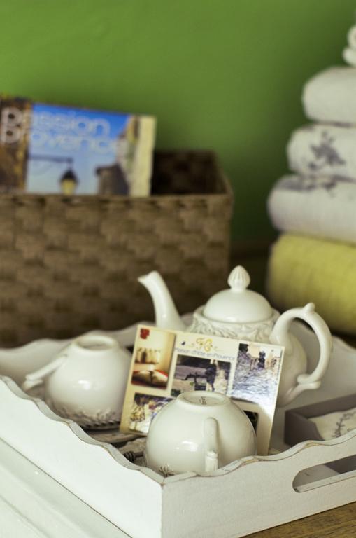 Gite Fa Mille Maison Bleu Robion en Luberon Kamer foto