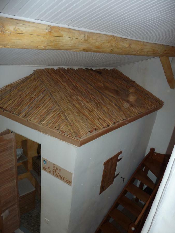Gite Fa Mille Maison Bleu Robion en Luberon Buitenkant foto